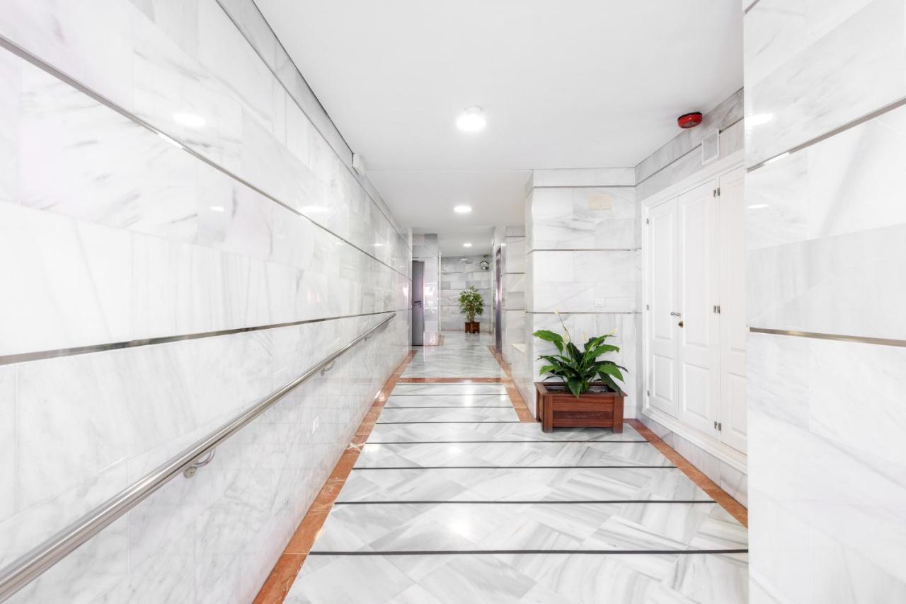 Carmen Estacion Apartment Malaga Exterior photo